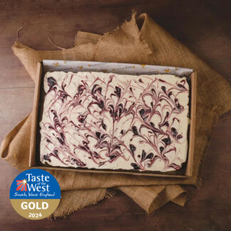 Flapjackery - Trays - Apple & Blackcurrant Flapjacks - 24x85g